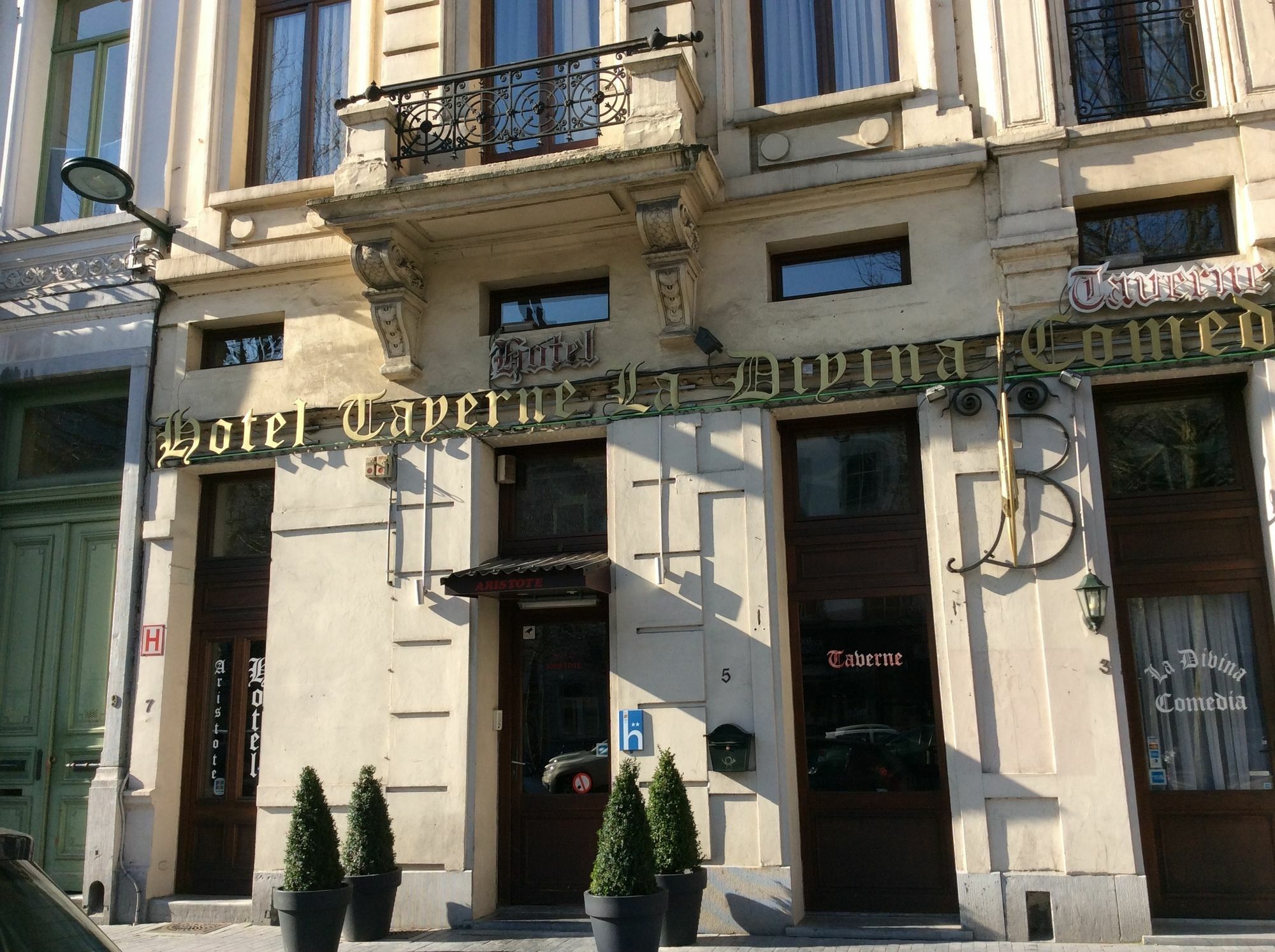 Hotel Aristote Brussel Bagian luar foto